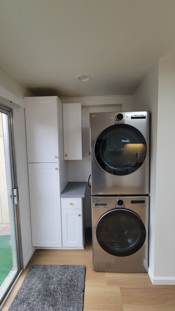 Building Photo - 2500 Lawrence St