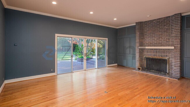 Building Photo - 16000 Greenwood Rd