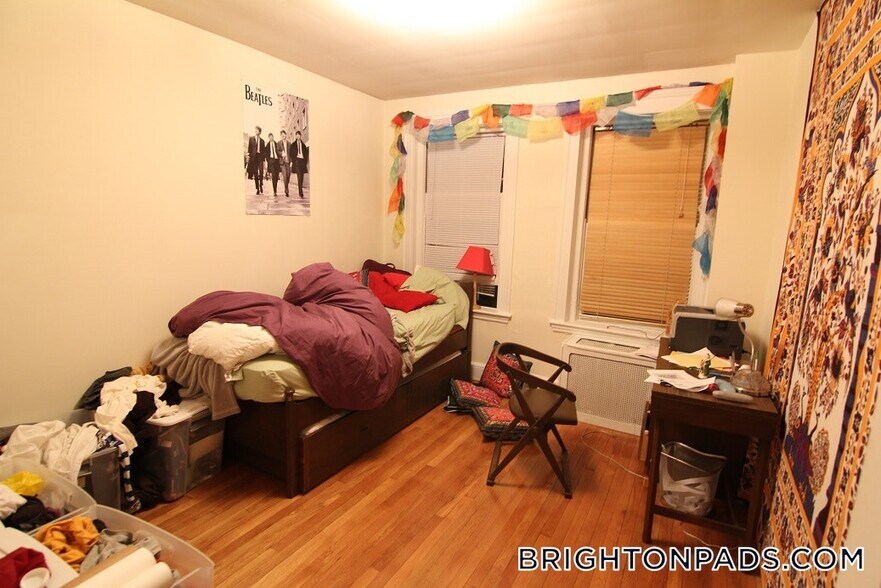 Building Photo - 2003 Commonwealth Ave