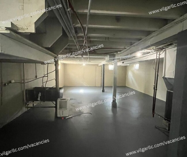Building Photo - Best choice 3 Bedroom, 1 Bath Home