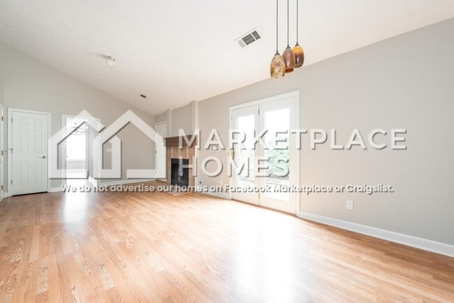 Building Photo - 2733 St Charles Ln NW