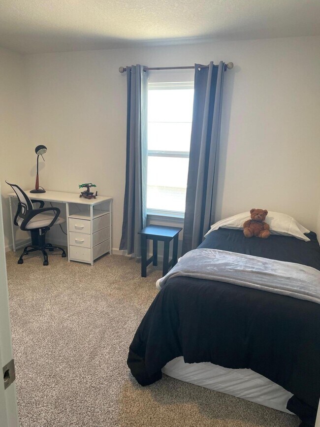 Building Photo - 128 Bluebeech St