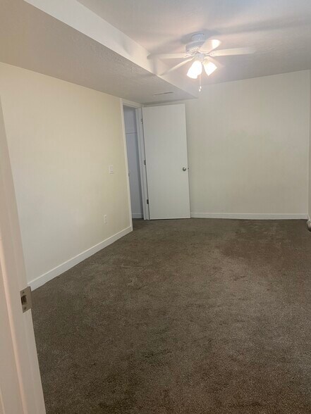Building Photo - 8746 S 1440 W