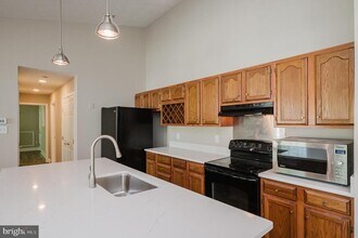 Building Photo - 3100 Cardinal Way