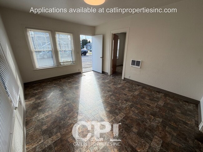 Building Photo - 246 B St SW