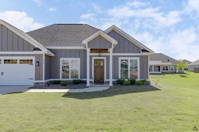 Building Photo - 210 Saraland Trl