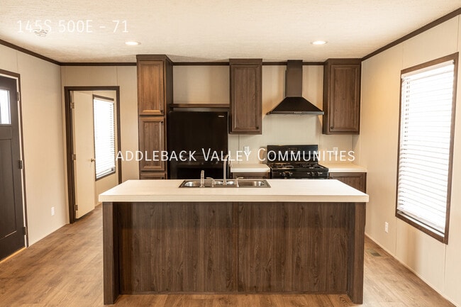 Building Photo - 145 S 500 E