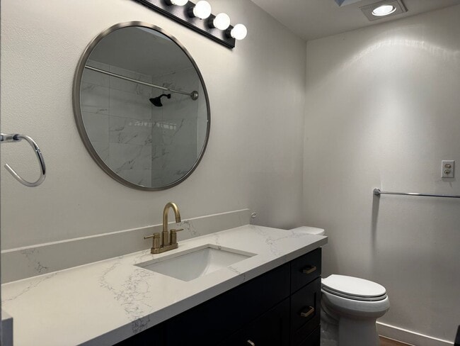 Building Photo - CLICK "REQUEST A TOUR" NOW!