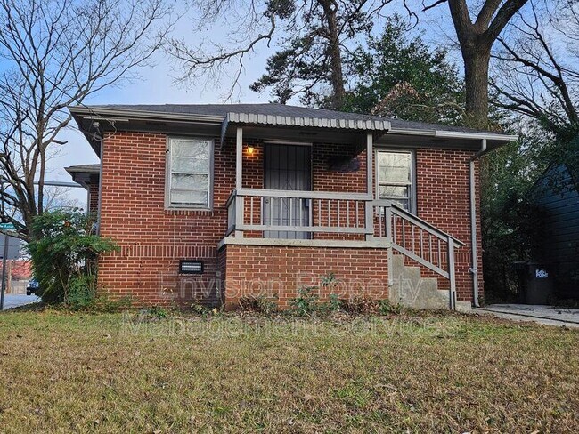 Building Photo - 2036 McPherson Drive