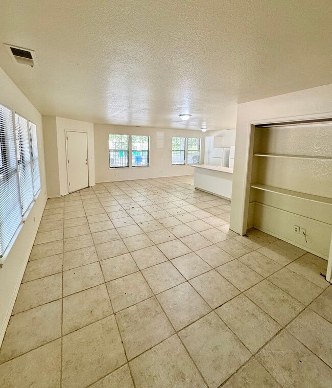 Building Photo - **Reserve for Summer 2026** Deckhouse at 6th & Ivy!