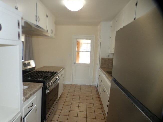 Building Photo - Orcutt Home on Large Lot