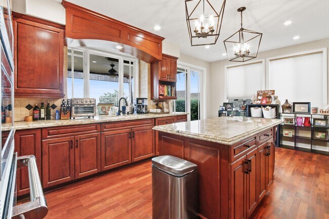 Building Photo - Ready now: Spacious 4 bedroom 3 bath with bonus room and 3 car garage