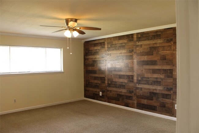 Building Photo - 8203 Wilmerdean St