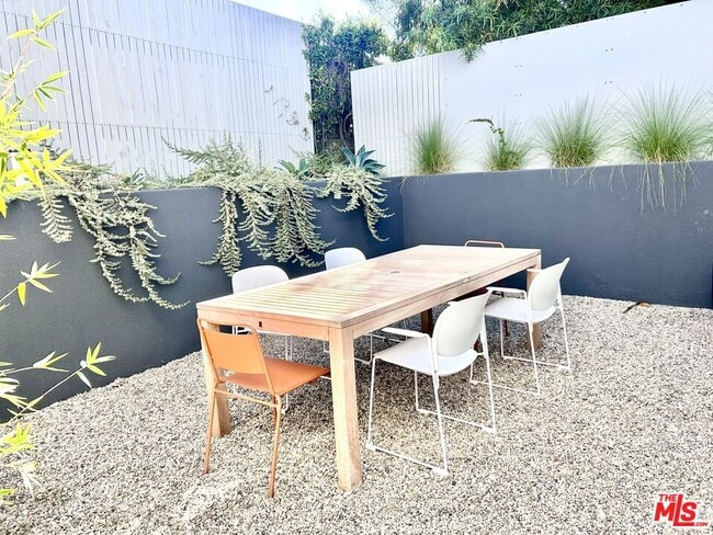 Building Photo - 16017 Ysidro Pl