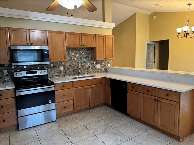 Building Photo - 2275 SW 167th Pl