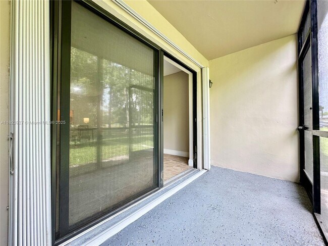 Building Photo - 8001 Fairview Dr