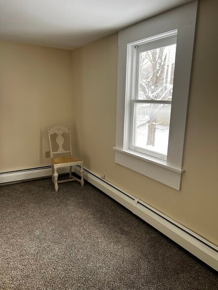 Building Photo - 938 VT-7A
