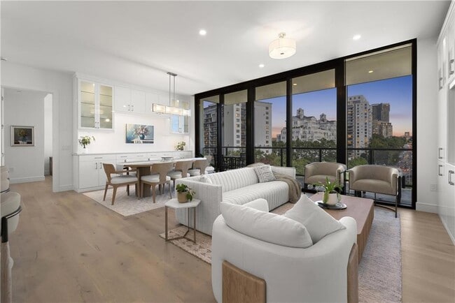 Building Photo - 2425 Peachtree Rd NE