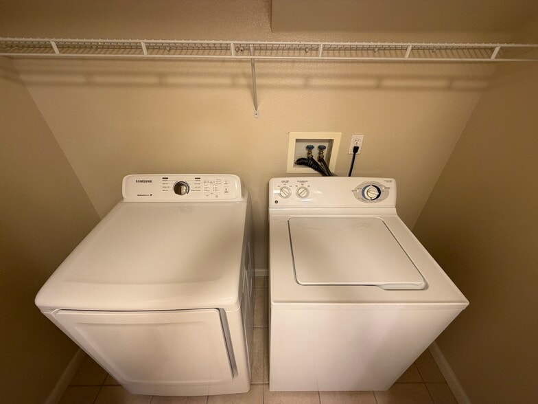 Building Photo - 1818 Moore Blvd