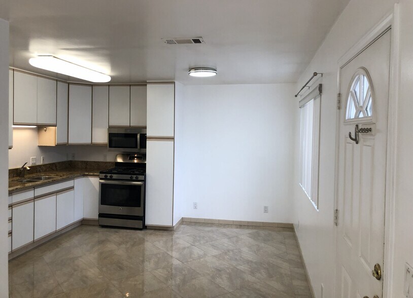 Building Photo - 2255 Garnet Ave