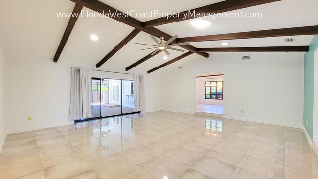 Building Photo - 5428 Beneva Woods Way