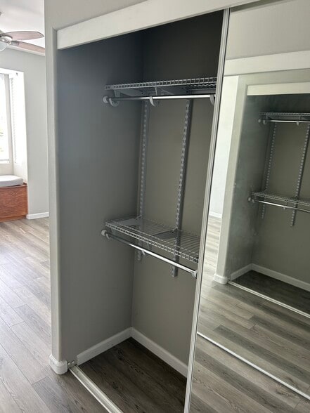 Master Bedroom closet modular system - 75-6009 Alii Dr