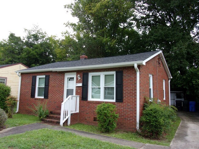 Building Photo - 247 Barber St