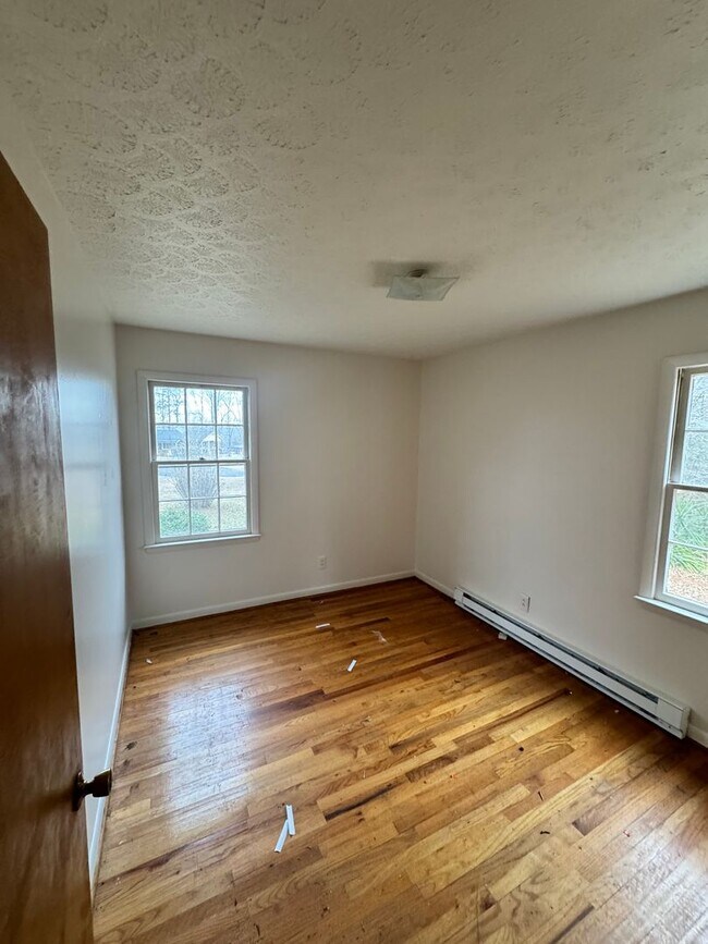 Building Photo - 2 bedroom / 1 office / 1 bathroom in Shelby, NC