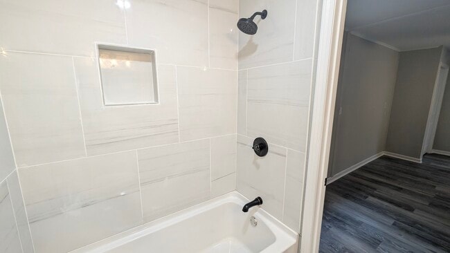 Building Photo - 1110 Creekwood Dr