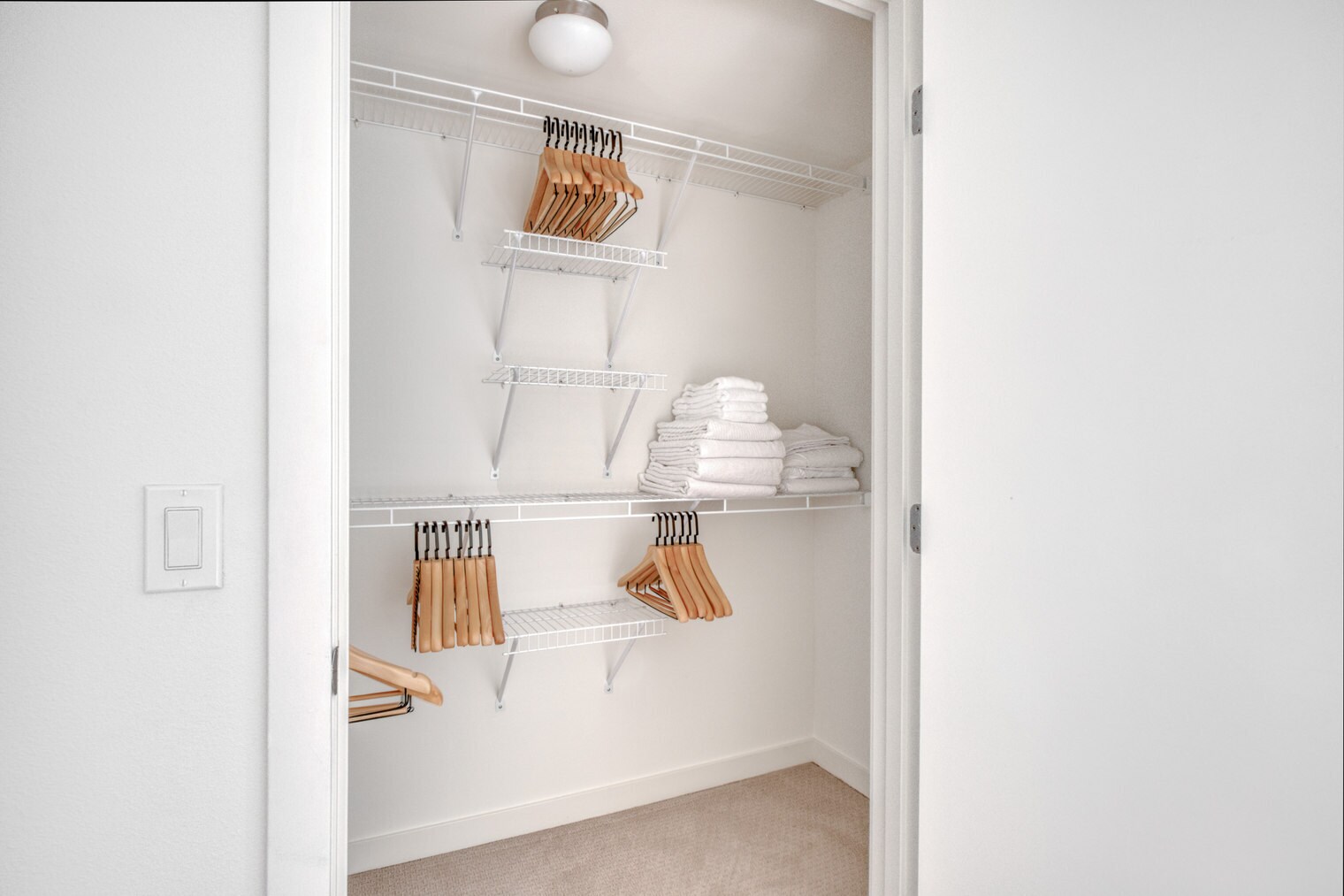 Building Photo - 330 3rd Ave W