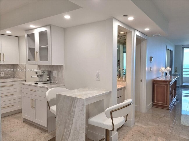 Building Photo - 4101 N Ocean Blvd