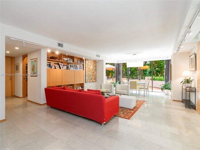 Building Photo - 101 Crandon Blvd