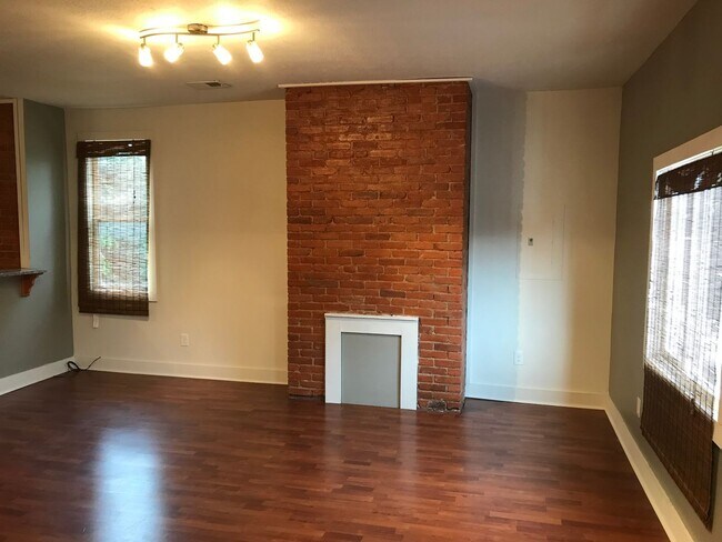 Building Photo - 3947 Mintwood St