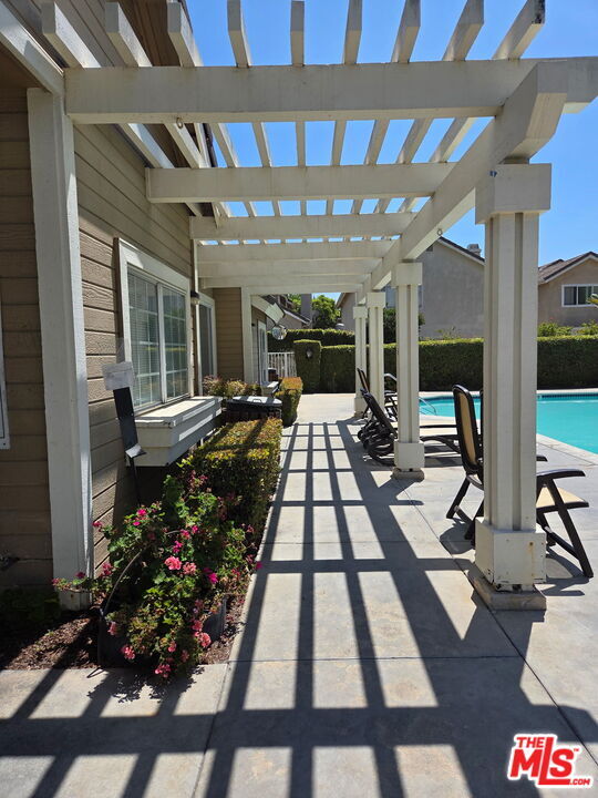 Building Photo - 8805 Berkshire Way