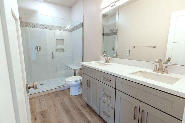 Building Photo - Brand new Townhomes