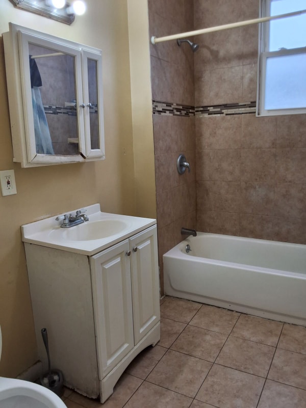 Building Photo - 95 Treacy Ave