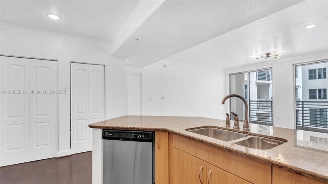 Building Photo - 1830 Radius Dr