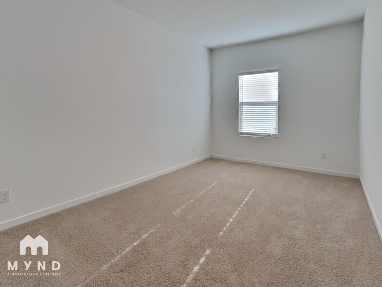 Building Photo - 7918 N 79th Ave