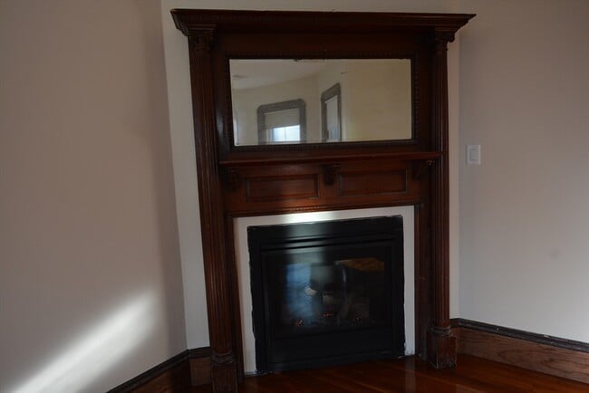 Building Photo - 35 Lincoln St