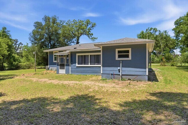 Building Photo - 525 Pelham Rd