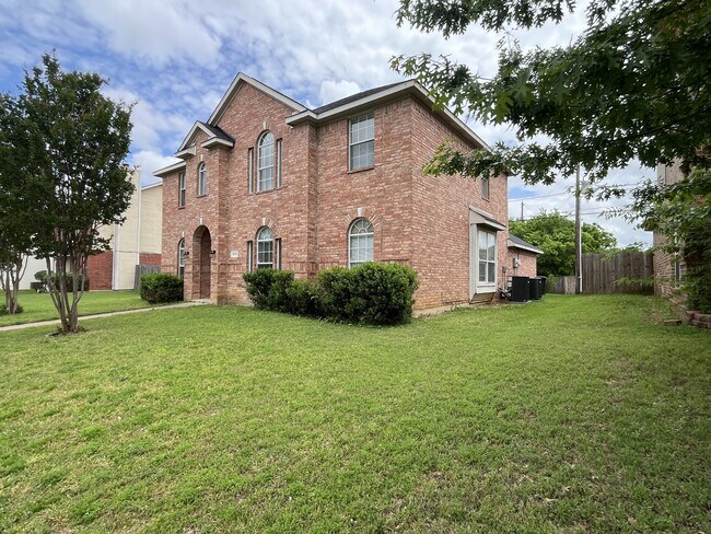 Building Photo - 5619 Andalusia Trail