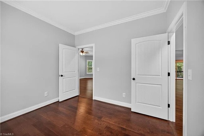 Building Photo - ****** $200 OFF FIRST FULL MONTH OF RENT!! ******