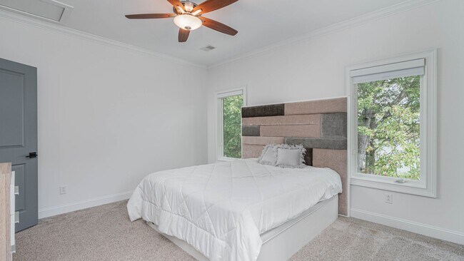 Building Photo - WELCOME TO LAKE MURRAY'S PARADISE