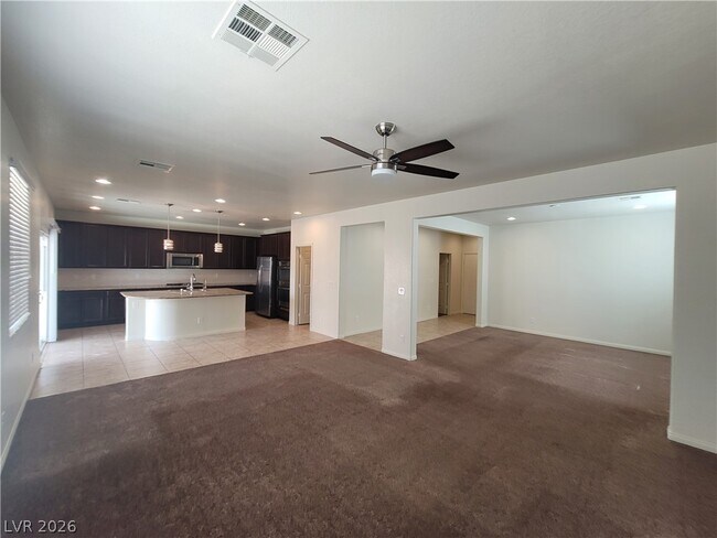 Building Photo - 2409 W Gilmore Ave