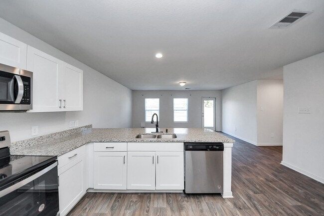 Building Photo - 164 Goldenrod