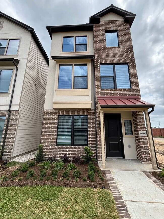 Primary Photo - 13635 Teal Bluff Ln