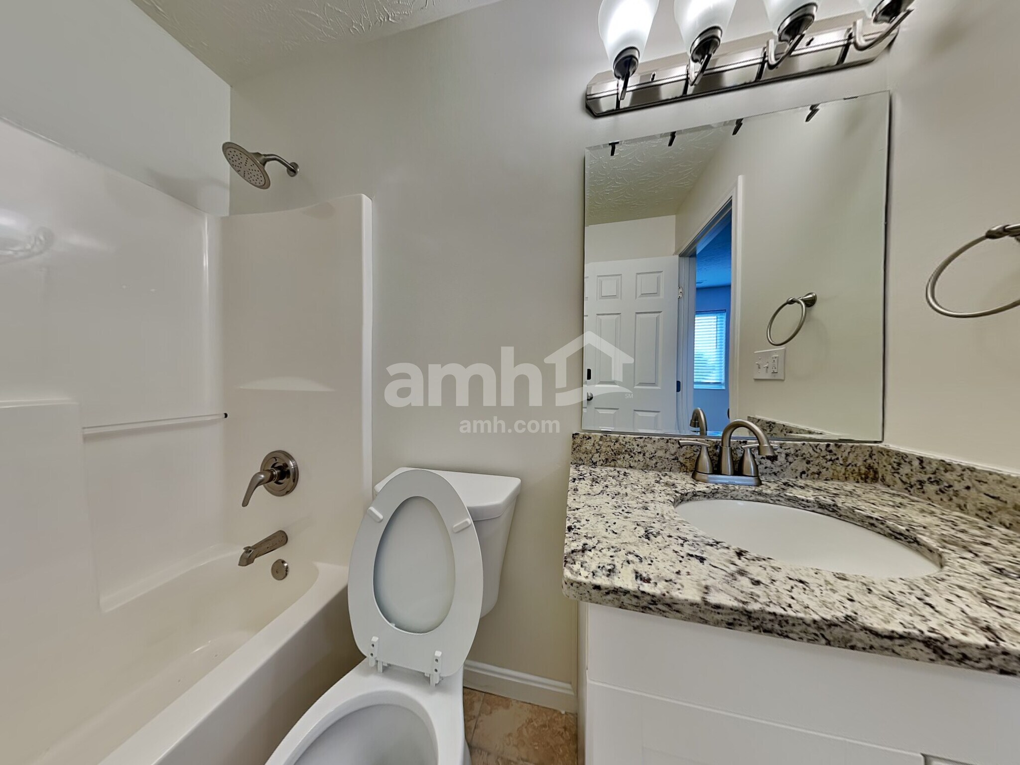 Building Photo - 3202 Meadoway Ct