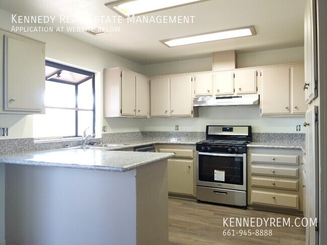 Building Photo - 14212 Avon Dr