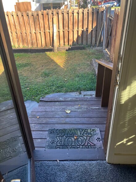 Building Photo - 215 N Railroad Ave