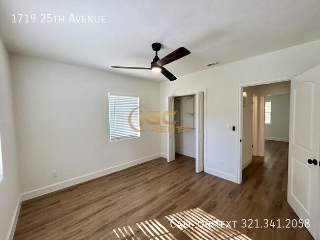 Building Photo - 1719 25th Ave